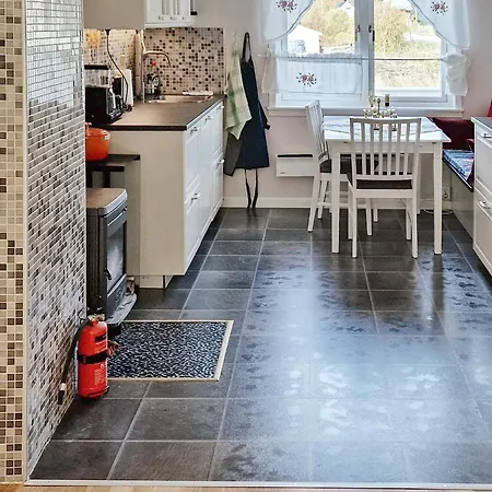 4 Person Holiday In Apartmán *