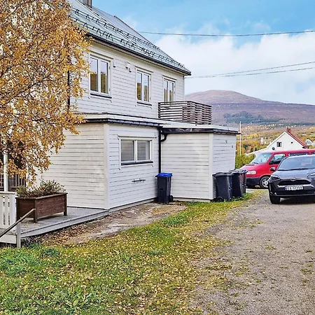 4 Person Holiday In